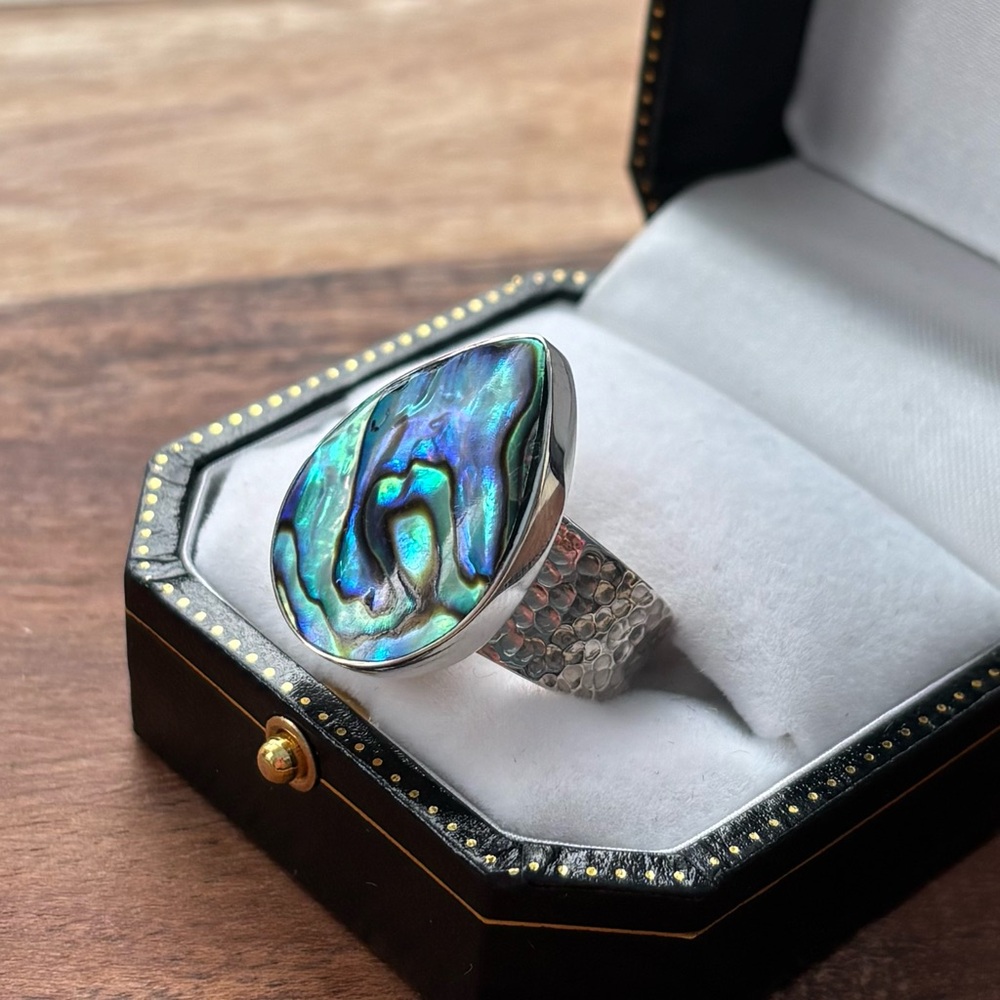 Large Bright Abalone Shell Sterling Silver Ring size 8 - Picture 5 of 8